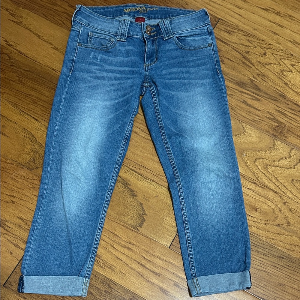 Arizona Jean Company Cropped Blue Jeans